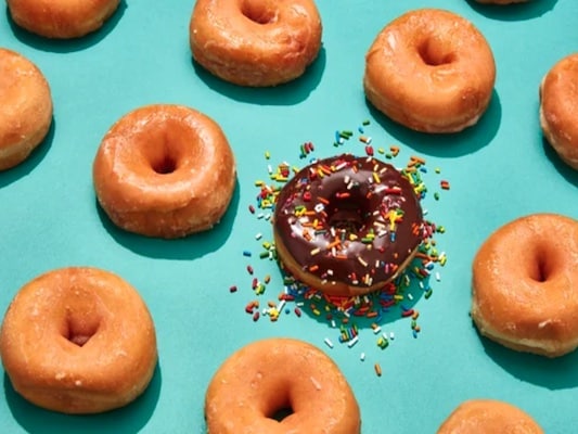 sprinkles donut 400x533 1